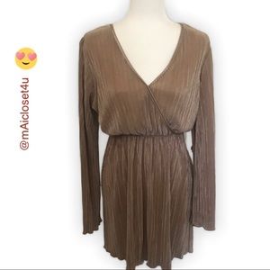 🥳🎈New Look Pleated Dress - Sz Med